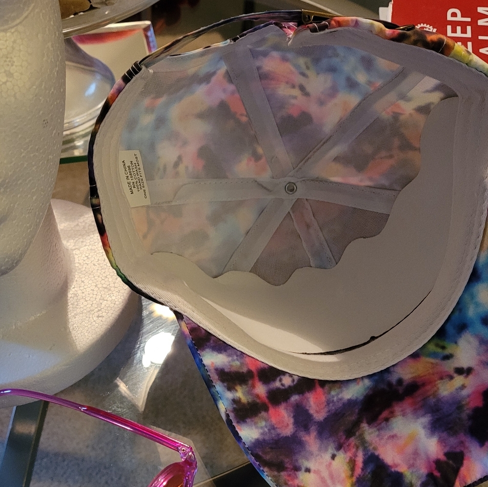 Heart Shaped Pink Shades W/ "Queen"Cap!! View 5